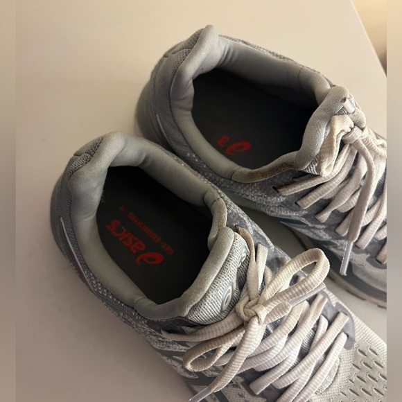 Women’s ASICS - Picture 5 of 7